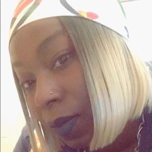 Meet your Posher, Alicia